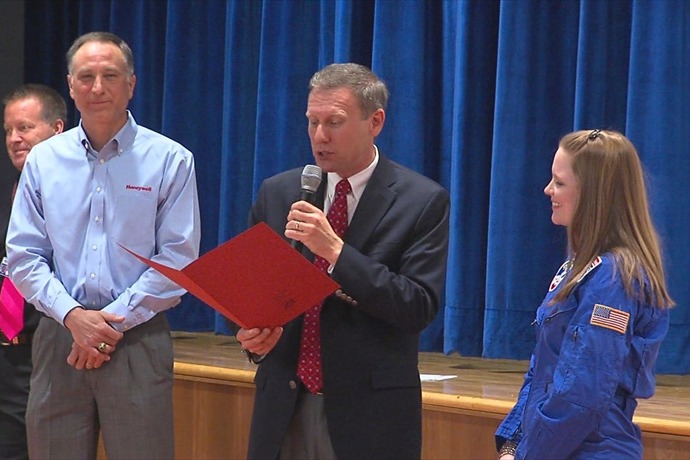 Teacher from upstate NY goes to Space Camp