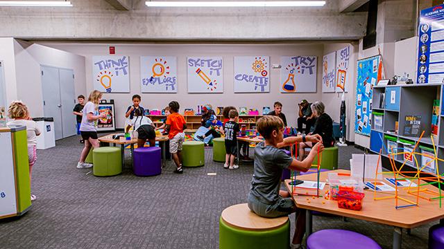 Kids having fun at Spark!Lab